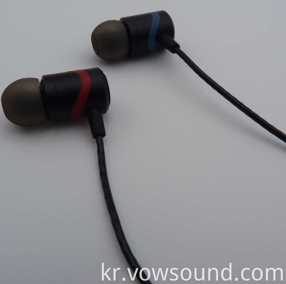 Metal Earphones with Microphone